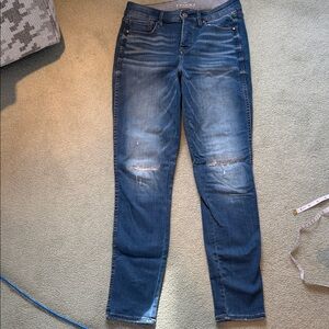 WHBM The Skinny Jeans destructed size 2 Regular Length